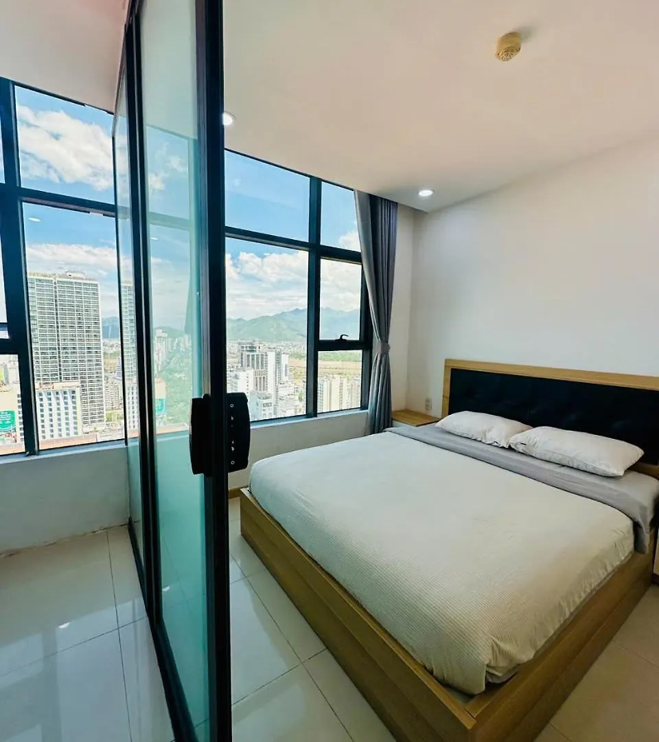 Infinity Sea View Apartment Να Τρανγκ